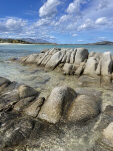 Perle Sarde: Sardinien Ostküste Strand